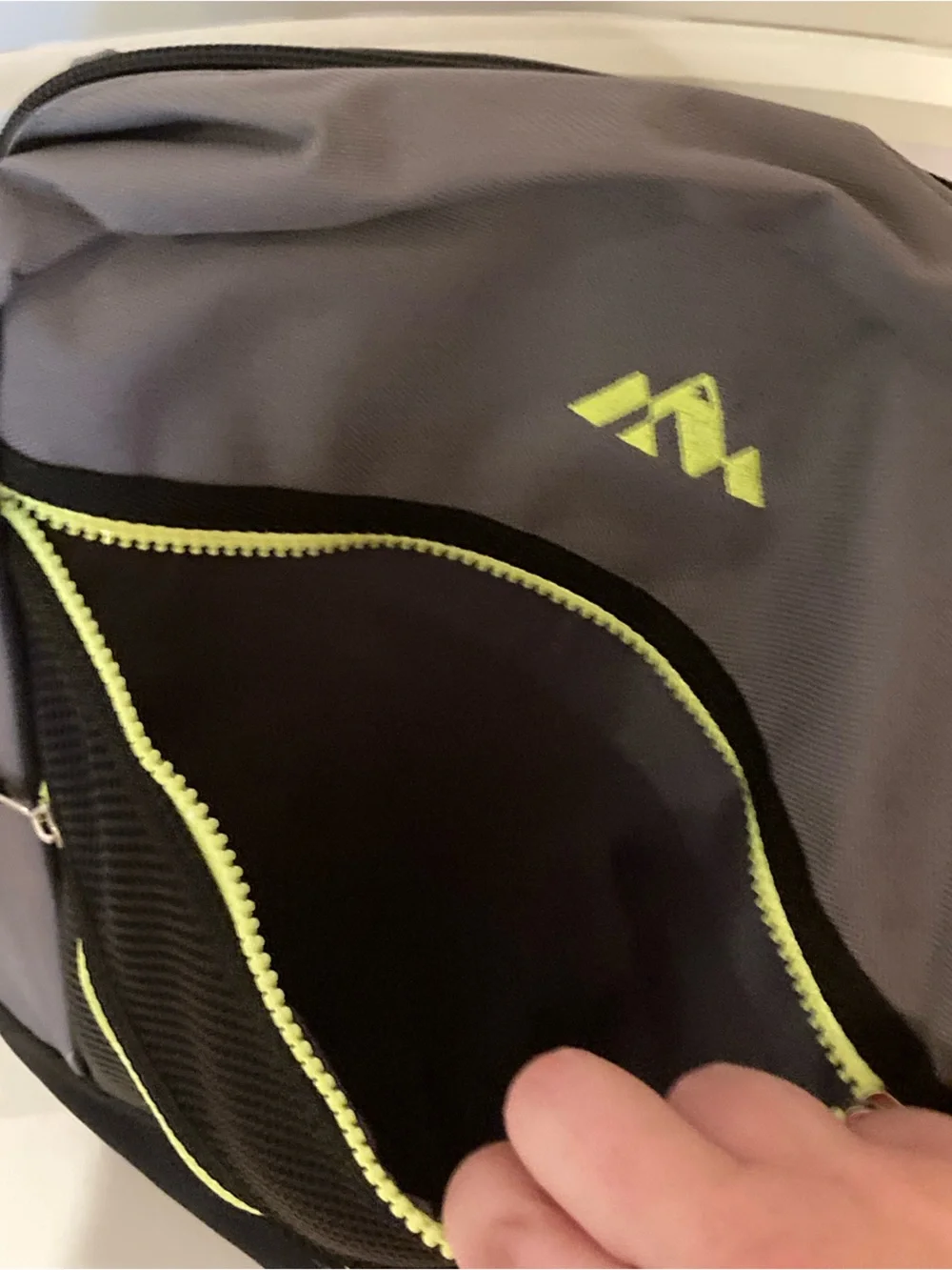 Unbranded Men's Gray & Lime 17